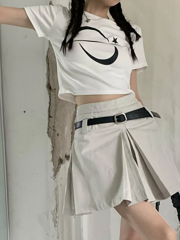 Emmiol Galaxy Star White Baby Crop Top - Image 10