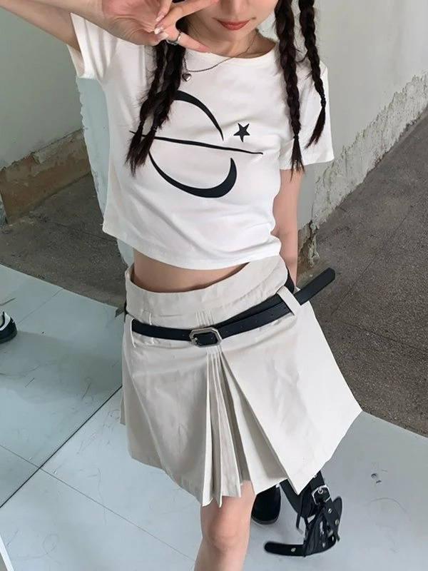 Emmiol Galaxy Star White Baby Crop Top - Image 9